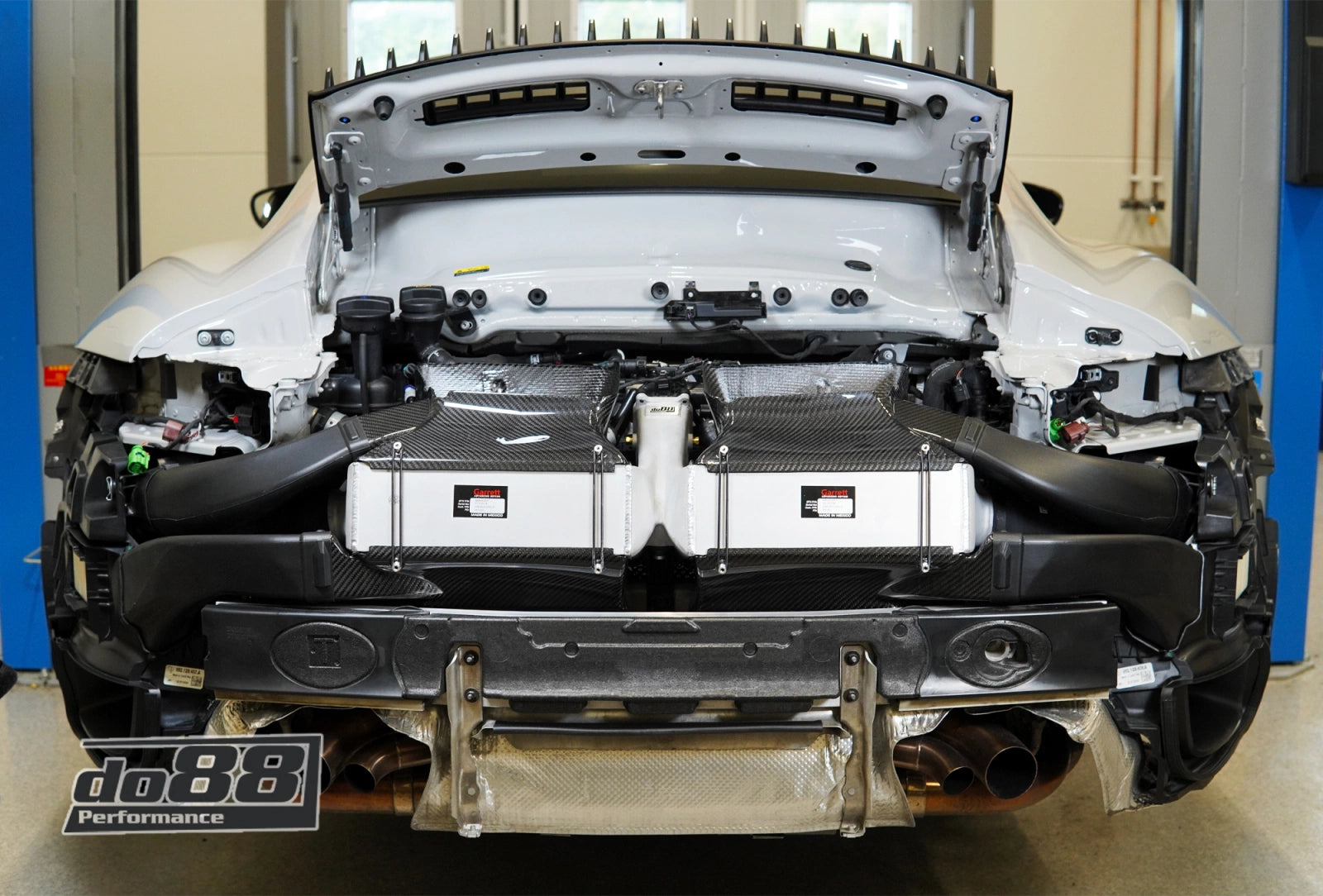 DO88 BigPack Porsche 911 Turbo (992) - Dark Road Performance