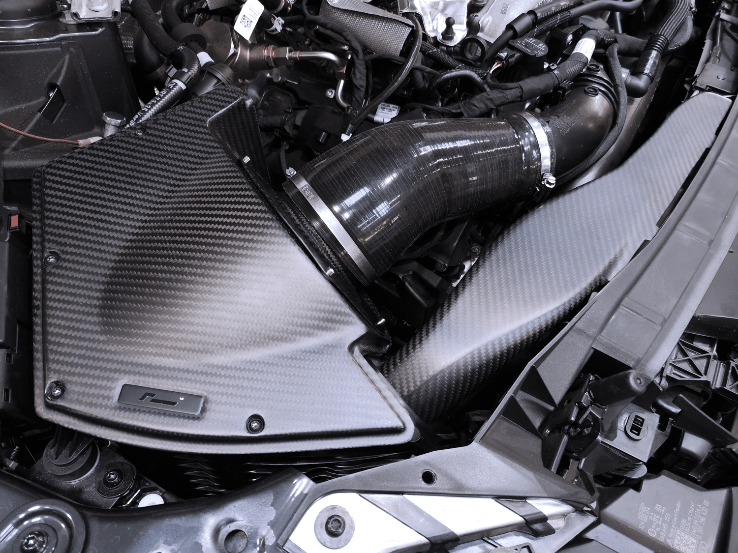 Racingline Carbon Fibre Air Intake System RS4/RS5 (B9) 2.9 V6 TFSI – VWR1241RS4 - Dark Road Performance